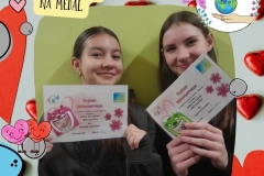 Niebieski-i-Zolty-Zabawny-Dzien-Przyjazni-Wpis-na-Instagram_20251222_135211_0009