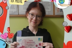 Niebieski-i-Zolty-Zabawny-Dzien-Przyjazni-Wpis-na-Instagram_20251222_135212_0014